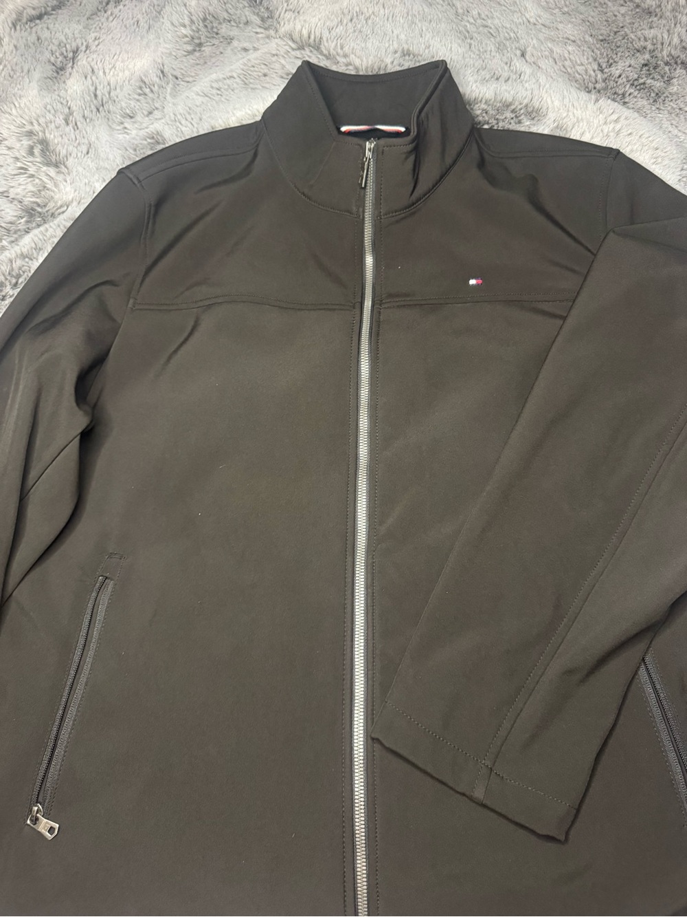 Tommy Hilfiger Men’s Black Lightweight Zip-Up Jacket